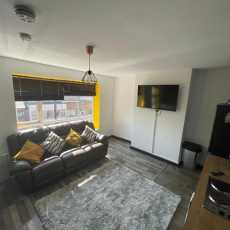 The Willow - Superb Spacious 3 Bed Room Apartment Blackpool Buitenkant foto